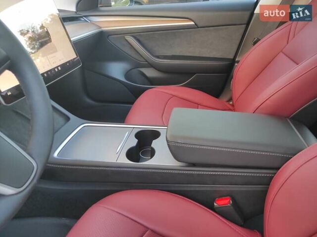 Сірий Тесла Модель 3, об'ємом двигуна 0 л та пробігом 3 тис. км за 32000 $, фото 19 на Automoto.ua