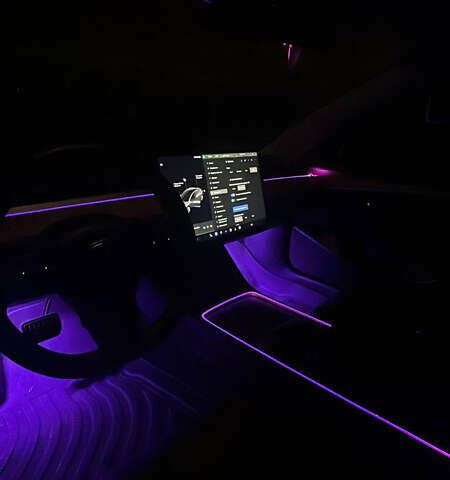 Серый Тесла Модель 3, объемом двигателя 0 л и пробегом 52 тыс. км за 24000 $, фото 10 на Automoto.ua