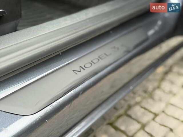 Сірий Тесла Модель 3, об'ємом двигуна 0 л та пробігом 44 тис. км за 20499 $, фото 74 на Automoto.ua
