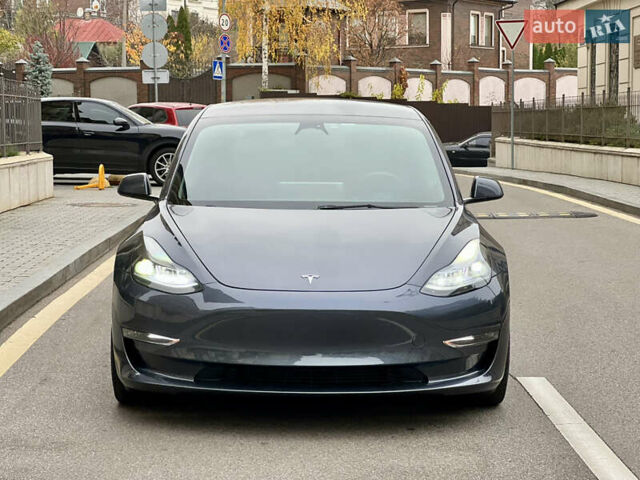 Серый Тесла Модель 3, объемом двигателя 0 л и пробегом 130 тыс. км за 21500 $, фото 2 на Automoto.ua