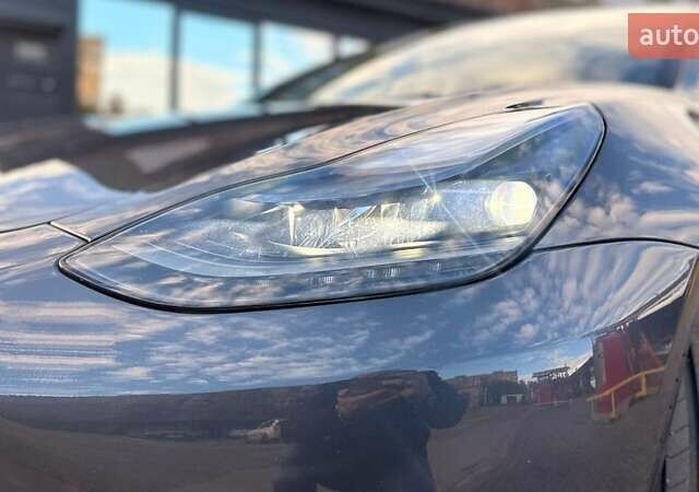 Серый Тесла Модель 3, объемом двигателя 0 л и пробегом 38 тыс. км за 25750 $, фото 6 на Automoto.ua