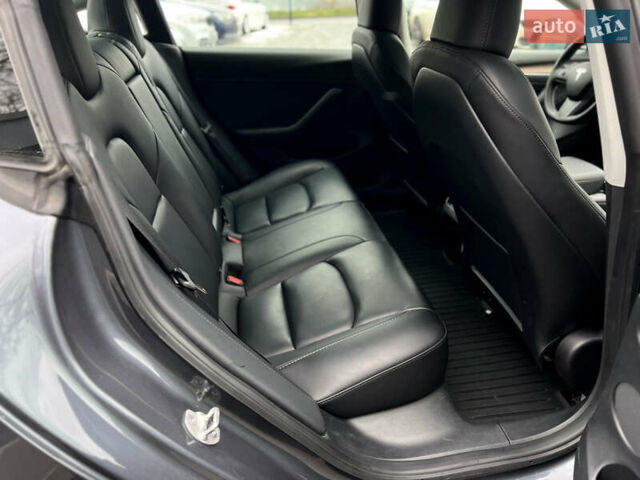 Серый Тесла Модель 3, объемом двигателя 0 л и пробегом 22 тыс. км за 24900 $, фото 25 на Automoto.ua