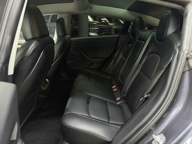 Сірий Тесла Модель 3, об'ємом двигуна 0 л та пробігом 88 тис. км за 20900 $, фото 18 на Automoto.ua