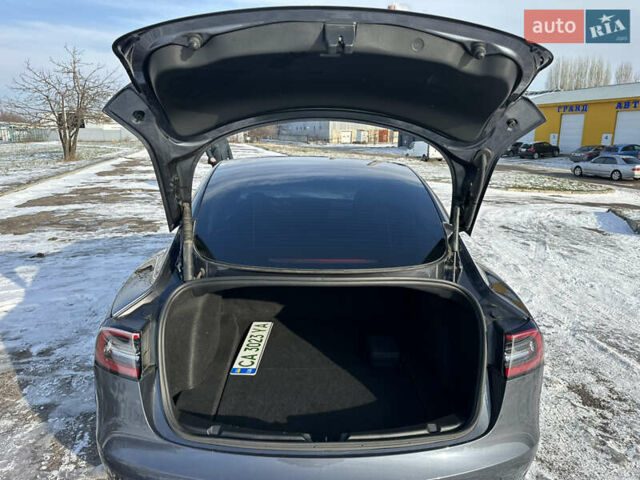 Серый Тесла Модель 3, объемом двигателя 0 л и пробегом 23 тыс. км за 23800 $, фото 9 на Automoto.ua