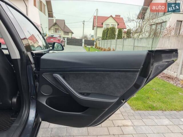 Сірий Тесла Модель 3, об'ємом двигуна 0 л та пробігом 26 тис. км за 20499 $, фото 23 на Automoto.ua