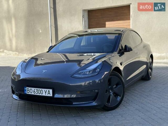 Серый Тесла Модель 3, объемом двигателя 0 л и пробегом 25 тыс. км за 26800 $, фото 1 на Automoto.ua