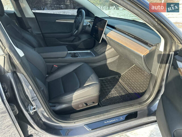 Серый Тесла Модель 3, объемом двигателя 0 л и пробегом 23 тыс. км за 23800 $, фото 11 на Automoto.ua