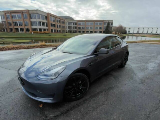 Серый Тесла Модель 3, объемом двигателя 0 л и пробегом 29 тыс. км за 10400 $, фото 2 на Automoto.ua