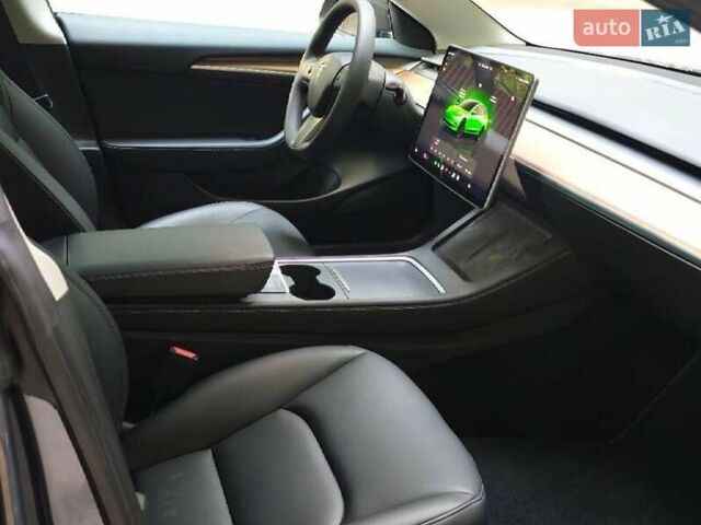 Сірий Тесла Модель 3, об'ємом двигуна 0 л та пробігом 5 тис. км за 18500 $, фото 6 на Automoto.ua