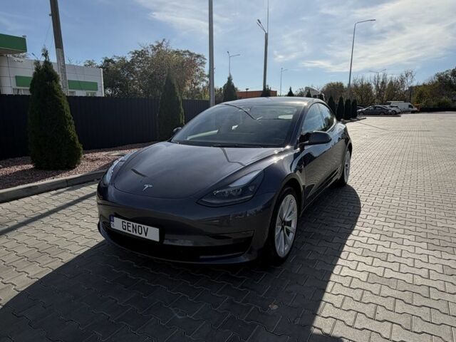 Серый Тесла Модель 3, объемом двигателя 0 л и пробегом 40 тыс. км за 19600 $, фото 2 на Automoto.ua