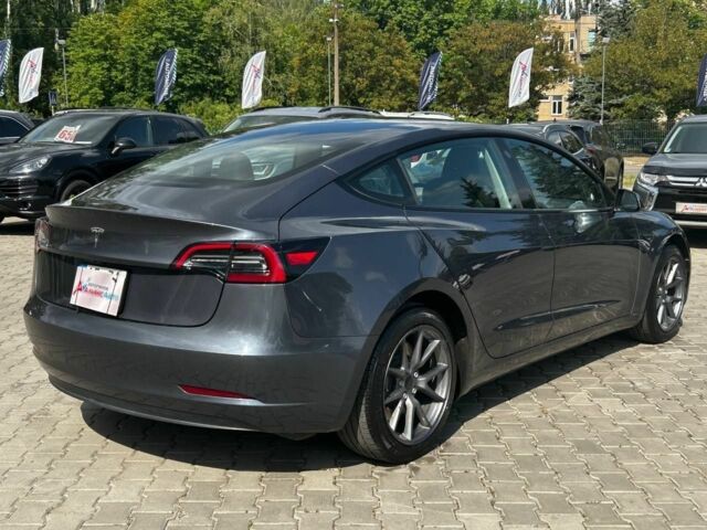 Серый Тесла Модель 3, объемом двигателя 6.3 л и пробегом 11 тыс. км за 20400 $, фото 6 на Automoto.ua