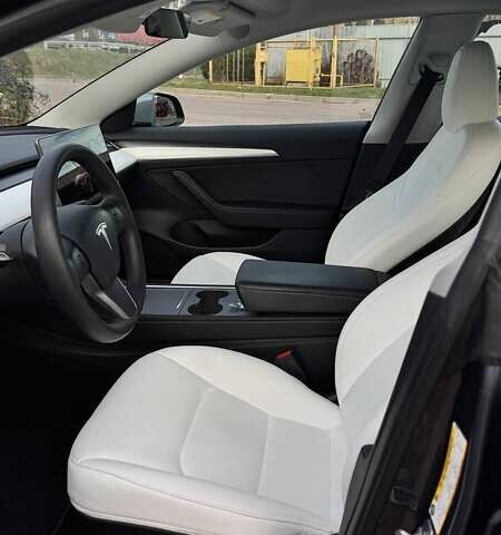 Сірий Тесла Модель 3, об'ємом двигуна 0 л та пробігом 16 тис. км за 26000 $, фото 11 на Automoto.ua