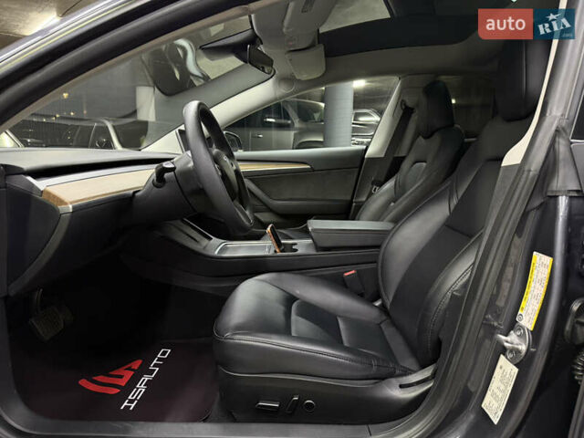 Серый Тесла Модель 3, объемом двигателя 0 л и пробегом 88 тыс. км за 20900 $, фото 20 на Automoto.ua