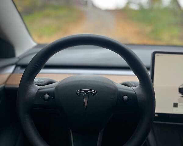 Сірий Тесла Модель 3, об'ємом двигуна 0 л та пробігом 171 тис. км за 18500 $, фото 9 на Automoto.ua