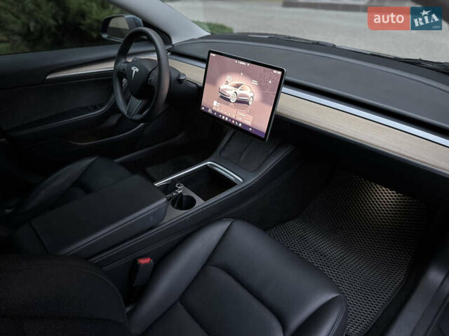 Сірий Тесла Модель 3, об'ємом двигуна 0 л та пробігом 28 тис. км за 23900 $, фото 31 на Automoto.ua