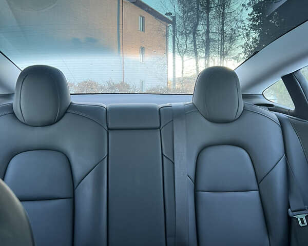 Сірий Тесла Модель 3, об'ємом двигуна 0 л та пробігом 57 тис. км за 22500 $, фото 36 на Automoto.ua