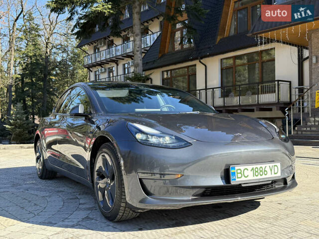 Серый Тесла Модель 3, объемом двигателя 0 л и пробегом 42 тыс. км за 19800 $, фото 56 на Automoto.ua