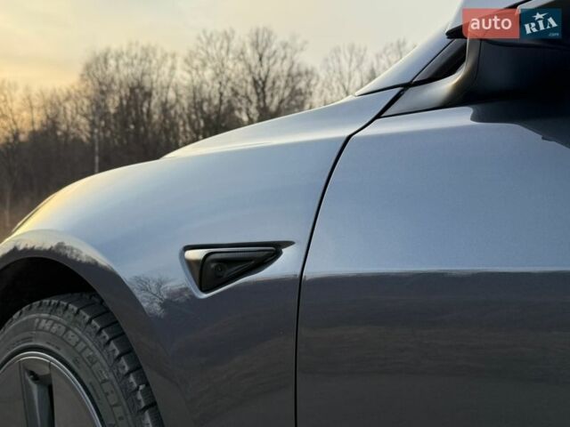 Серый Тесла Модель 3, объемом двигателя 0 л и пробегом 42 тыс. км за 19500 $, фото 41 на Automoto.ua