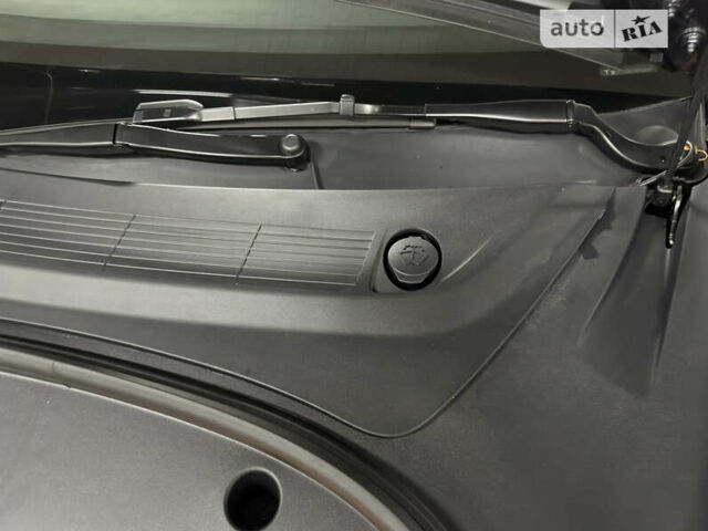 Сірий Тесла Модель 3, об'ємом двигуна 0 л та пробігом 35 тис. км за 29400 $, фото 47 на Automoto.ua