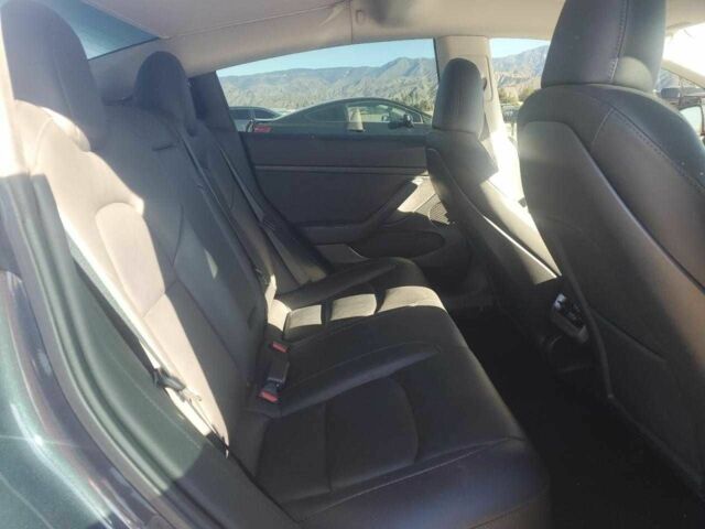 Сірий Тесла Модель 3, об'ємом двигуна 0 л та пробігом 72 тис. км за 4900 $, фото 9 на Automoto.ua