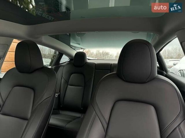 Серый Тесла Модель 3, объемом двигателя 0 л и пробегом 4 тыс. км за 20793 $, фото 22 на Automoto.ua