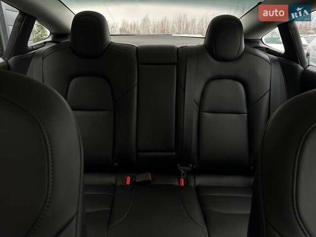 Серый Тесла Модель 3, объемом двигателя 0 л и пробегом 4 тыс. км за 20793 $, фото 35 на Automoto.ua