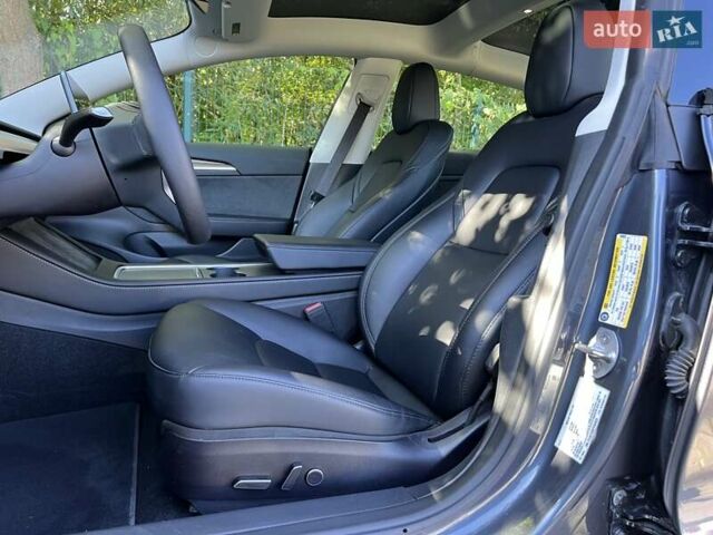 Серый Тесла Модель 3, объемом двигателя 0 л и пробегом 19 тыс. км за 24999 $, фото 8 на Automoto.ua