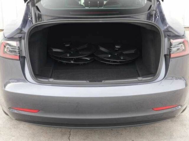 Сірий Тесла Модель 3, об'ємом двигуна 0 л та пробігом 15 тис. км за 9900 $, фото 9 на Automoto.ua