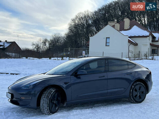 Серый Тесла Модель 3, объемом двигателя 0 л и пробегом 37 тыс. км за 25500 $, фото 1 на Automoto.ua