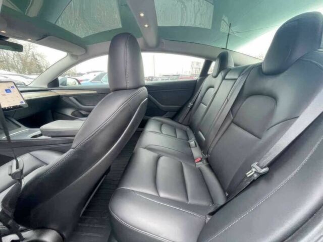 Серый Тесла Модель 3, объемом двигателя 0 л и пробегом 13 тыс. км за 19600 $, фото 9 на Automoto.ua