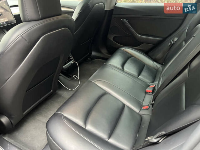 Серый Тесла Модель 3, объемом двигателя 0 л и пробегом 130 тыс. км за 22500 $, фото 8 на Automoto.ua