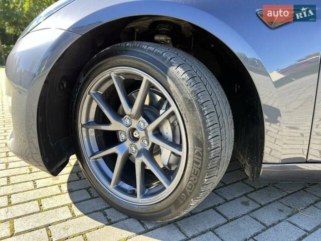 Серый Тесла Модель 3, объемом двигателя 0 л и пробегом 19 тыс. км за 24999 $, фото 36 на Automoto.ua