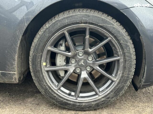 Серый Тесла Модель 3, объемом двигателя 0 л и пробегом 39 тыс. км за 23290 $, фото 31 на Automoto.ua