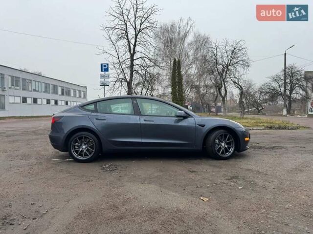 Серый Тесла Модель 3, объемом двигателя 0 л и пробегом 43 тыс. км за 24500 $, фото 7 на Automoto.ua