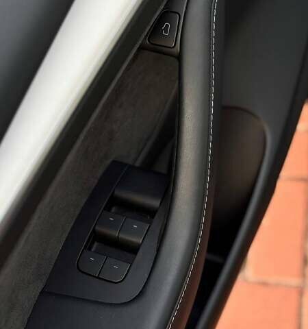 Сірий Тесла Модель 3, об'ємом двигуна 0 л та пробігом 16 тис. км за 26000 $, фото 22 на Automoto.ua