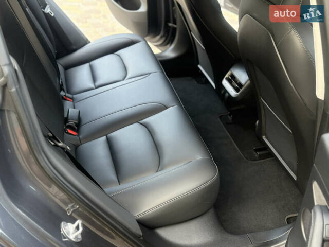 Серый Тесла Модель 3, объемом двигателя 0 л и пробегом 32 тыс. км за 29500 $, фото 12 на Automoto.ua