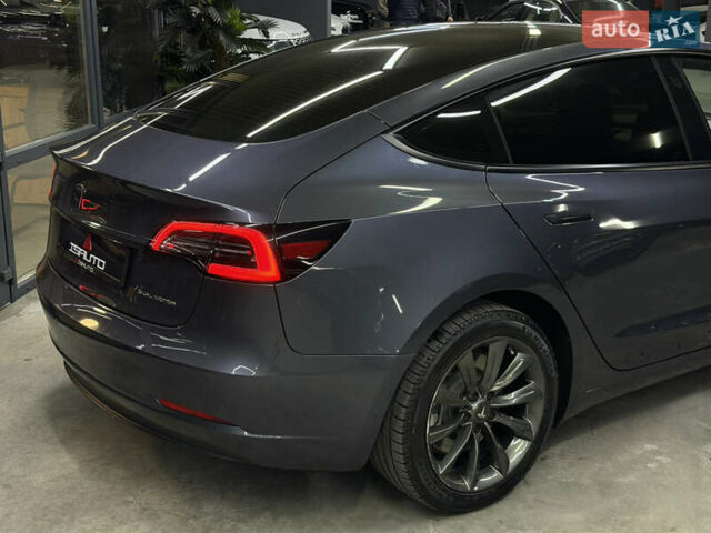 Серый Тесла Модель 3, объемом двигателя 0 л и пробегом 88 тыс. км за 20900 $, фото 15 на Automoto.ua