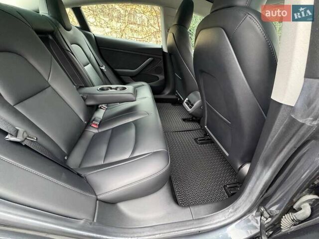 Серый Тесла Модель 3, объемом двигателя 0 л и пробегом 49 тыс. км за 24200 $, фото 33 на Automoto.ua