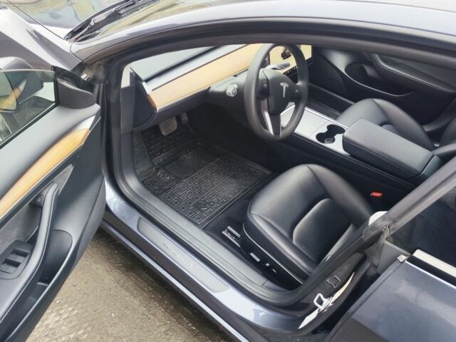 Сірий Тесла Модель 3, об'ємом двигуна 0 л та пробігом 25 тис. км за 21500 $, фото 5 на Automoto.ua