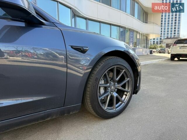 Серый Тесла Модель 3, объемом двигателя 0 л и пробегом 54 тыс. км за 19900 $, фото 7 на Automoto.ua