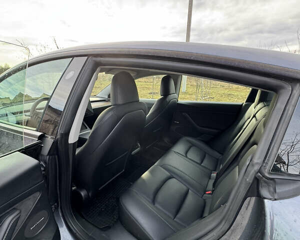 Сірий Тесла Модель 3, об'ємом двигуна 0 л та пробігом 22 тис. км за 28499 $, фото 9 на Automoto.ua