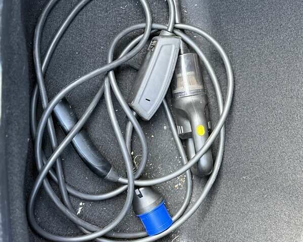 Сірий Тесла Модель 3, об'ємом двигуна 0 л та пробігом 92 тис. км за 21800 $, фото 82 на Automoto.ua