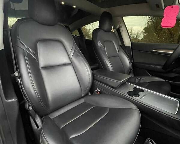 Сірий Тесла Модель 3, об'ємом двигуна 0 л та пробігом 171 тис. км за 18500 $, фото 7 на Automoto.ua