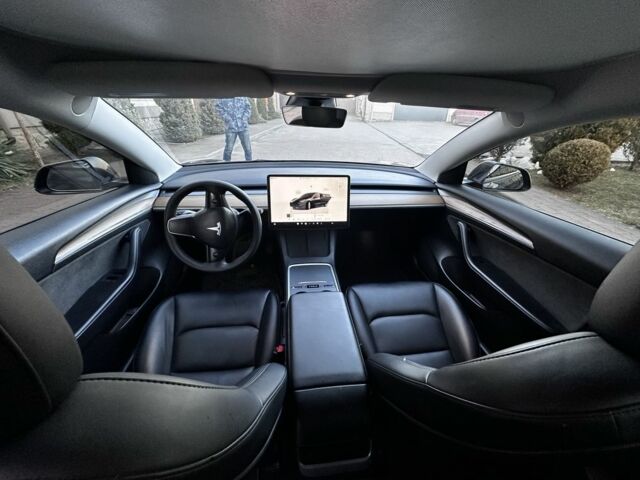 Серый Тесла Модель 3, объемом двигателя 0 л и пробегом 160 тыс. км за 19900 $, фото 7 на Automoto.ua