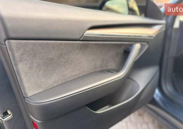 Серый Тесла Модель 3, объемом двигателя 0 л и пробегом 38 тыс. км за 25750 $, фото 13 на Automoto.ua