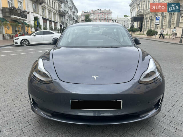 Серый Тесла Модель 3, объемом двигателя 0 л и пробегом 32 тыс. км за 24900 $, фото 1 на Automoto.ua