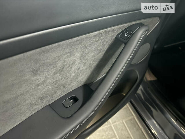 Сірий Тесла Модель 3, об'ємом двигуна 0 л та пробігом 35 тис. км за 29400 $, фото 19 на Automoto.ua