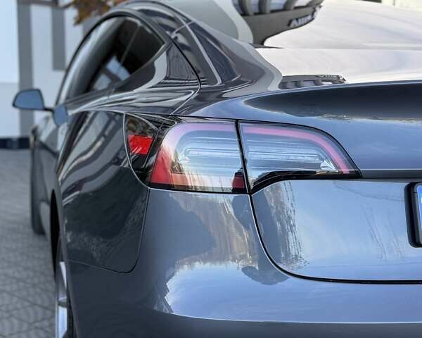 Сірий Тесла Модель 3, об'ємом двигуна 0 л та пробігом 90 тис. км за 21999 $, фото 25 на Automoto.ua