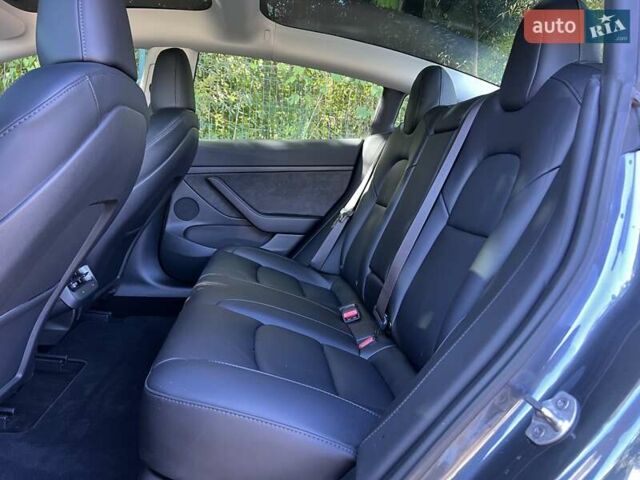 Серый Тесла Модель 3, объемом двигателя 0 л и пробегом 19 тыс. км за 24999 $, фото 9 на Automoto.ua