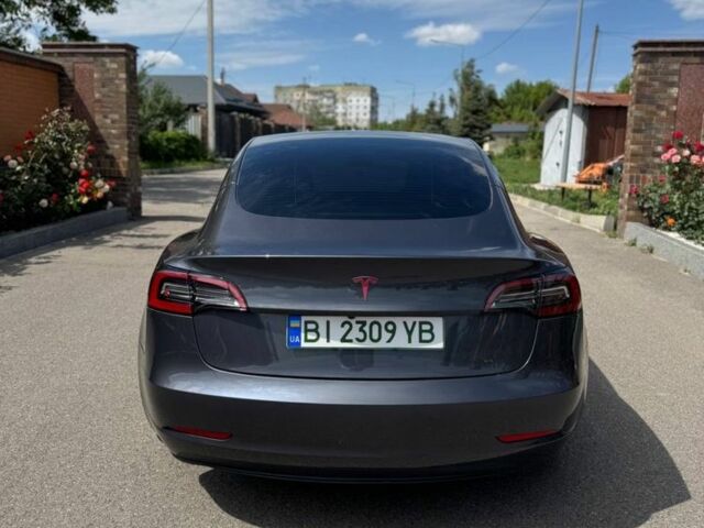 Серый Тесла Модель 3, объемом двигателя 0 л и пробегом 12 тыс. км за 23000 $, фото 2 на Automoto.ua